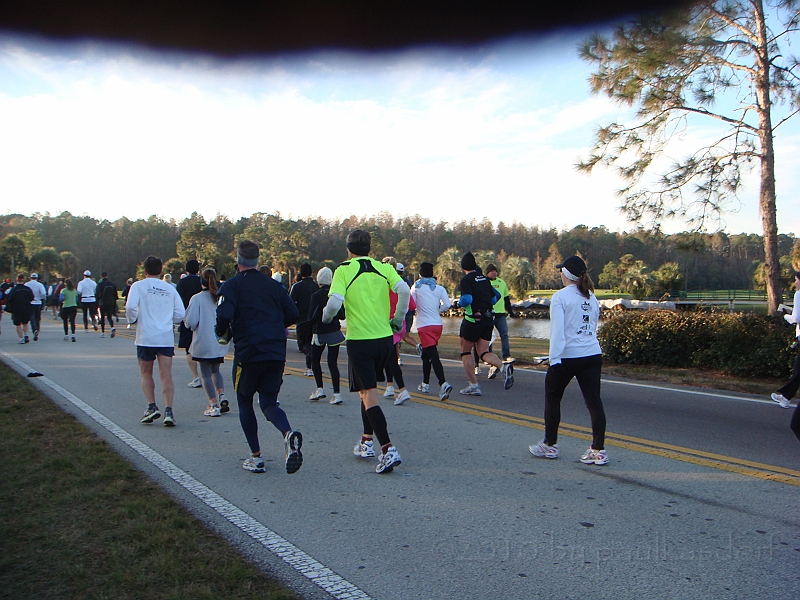 Florida [2010 Jan] 073.JPG - Scenes from the Disney World Marathon